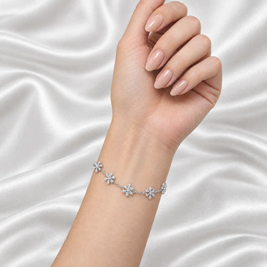 Eirwen Snowflake Station Chain Bracelet