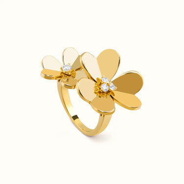 Frivole Double Flower Center Stone Ring