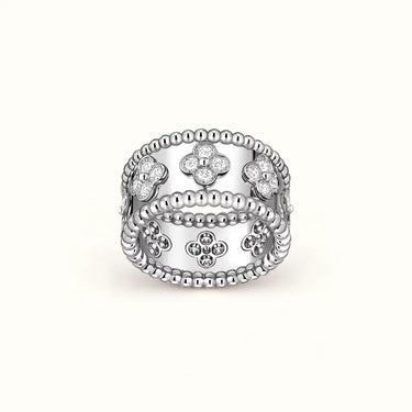 Perlée White Wide Pavé Clover Band Ring