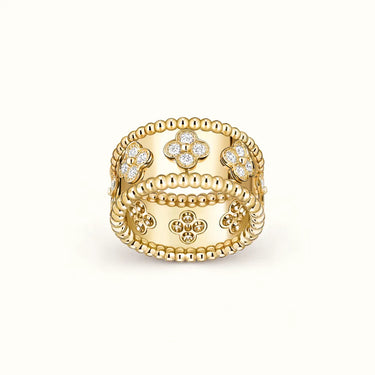 Perlée Wide Pavé Clover Band Ring